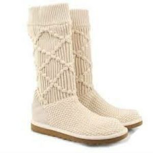 EXCELLENT QUALITY Cable knit Uggs size 8